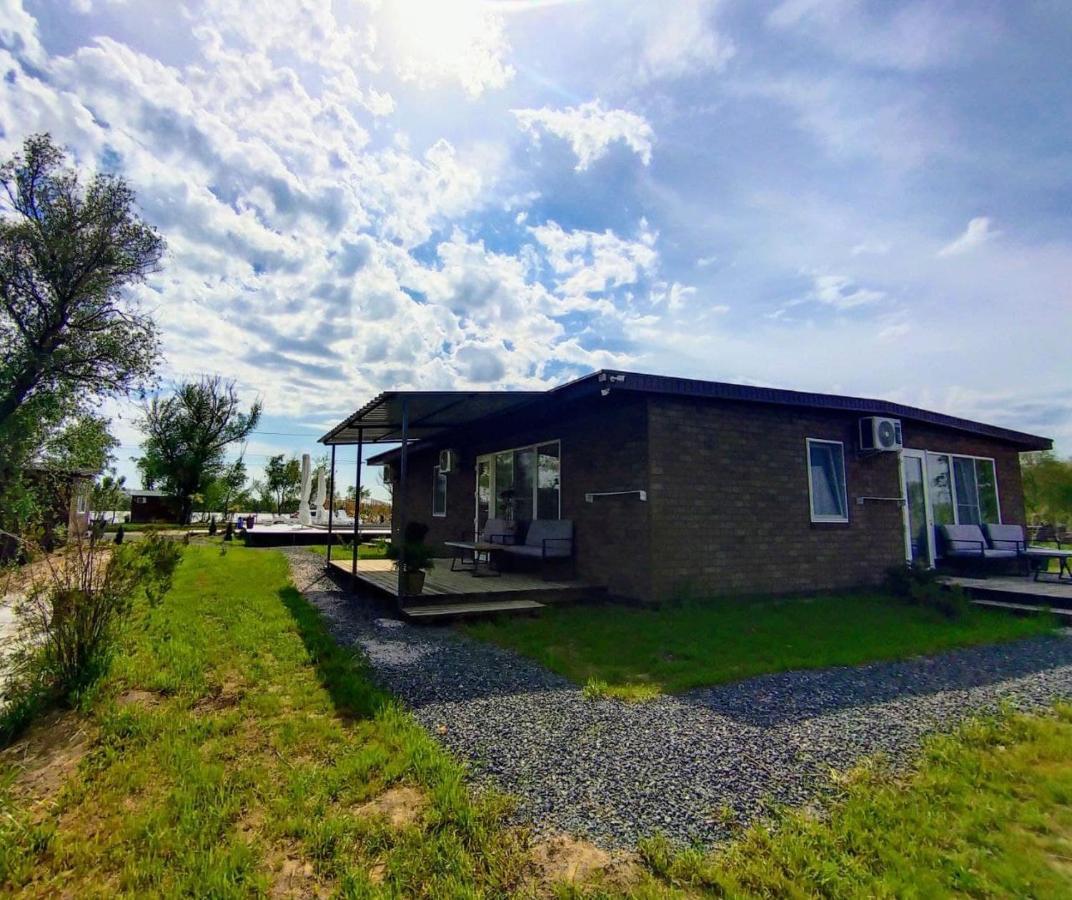 Kambodzha Na Dynae Villa Vâlcov Exterior foto